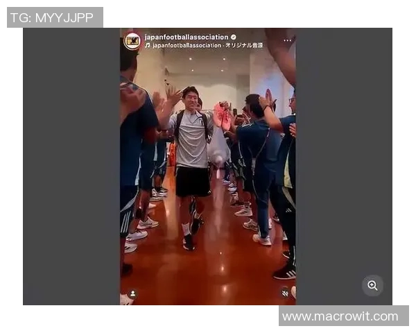 众人热议日本足球明星精彩瞬间引发的感动与思考